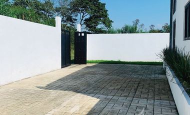 Imponente Casa en venta con vista al pico de Orizaba y Jardín- Coatepec, Ver.