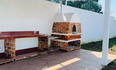 Imponente Casa en venta con vista al pico de Orizaba y Jardín- Coatepec, Ver.