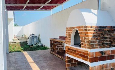 Imponente Casa en venta con vista al pico de Orizaba y Jardín- Coatepec, Ver.