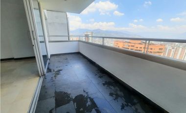 Venta de moderno apartamento en Sabaneta, sector Aves Maria.