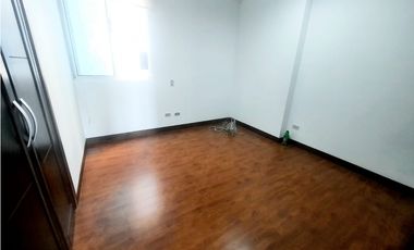 Venta de moderno apartamento en Sabaneta, sector Aves Maria.