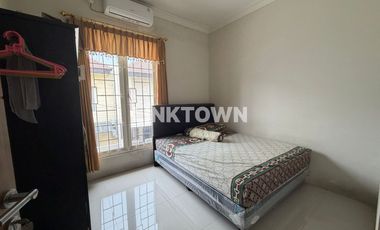 Dijual Rumah 2 Lantai Siap Huni Strategis di Dukuh Kupang Surabaya