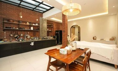 Rumah 2 lantai full furnish di pamulang barat