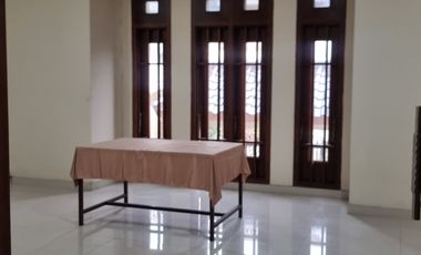 Jual Rumah Mewah Klasik Pepelegi Indah