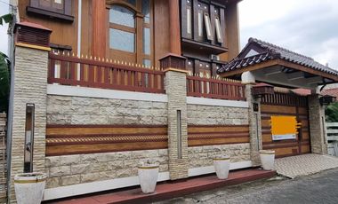 Jual Rumah Mewah Klasik Pepelegi Indah