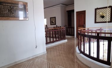 Jual Rumah Mewah Klasik Pepelegi Indah