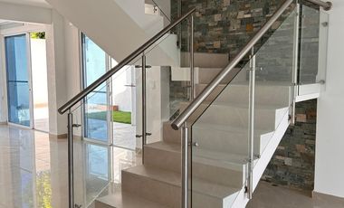 casa en venta en alfaguara. Cod V6934