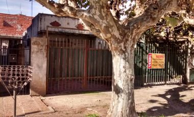 CASA LOTE PROPIO P/ 2 FAMILIAS