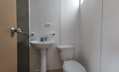 apartamento en arriendo en prados del este. Cod A1955