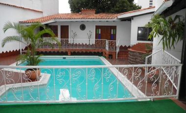 casa en venta en caobos. Cod V12062