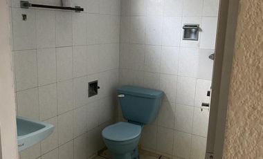 Venta de Casa de 2 niveles y 3 recámaras en Prol. Miguel Hidalgo, Col. Benito Juárez Norte, Coatzacoalcos, Ver.