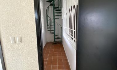 Venta de Casa de 2 niveles y 3 recámaras en Prol. Miguel Hidalgo, Col. Benito Juárez Norte, Coatzacoalcos, Ver.