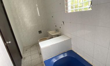 Venta de Casa de 2 niveles y 3 recámaras en Prol. Miguel Hidalgo, Col. Benito Juárez Norte, Coatzacoalcos, Ver.