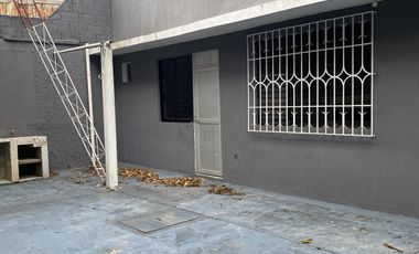 Venta de Casa de 2 niveles y 3 recámaras en Prol. Miguel Hidalgo, Col. Benito Juárez Norte, Coatzacoalcos, Ver.