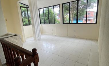 Venta de Casa de 2 niveles y 3 recámaras en Prol. Miguel Hidalgo, Col. Benito Juárez Norte, Coatzacoalcos, Ver.