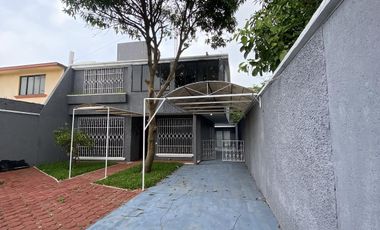 Venta de Casa de 2 niveles y 3 recámaras en Prol. Miguel Hidalgo, Col. Benito Juárez Norte, Coatzacoalcos, Ver.