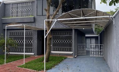 Venta de Casa de 2 niveles y 3 recámaras en Prol. Miguel Hidalgo, Col. Benito Juárez Norte, Coatzacoalcos, Ver.