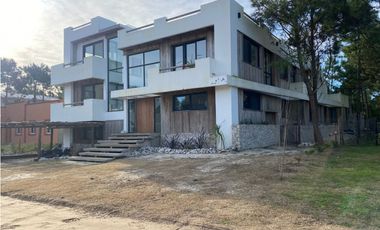 CASA EN VENTA EN COSTA ESMERALDA - MARITIMO III 34