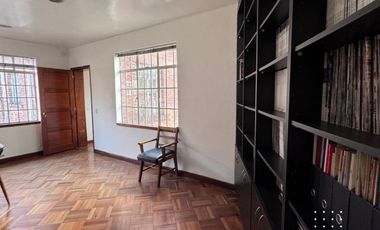 casa en arriendo/venta en teusaquillo. Cod A9102726