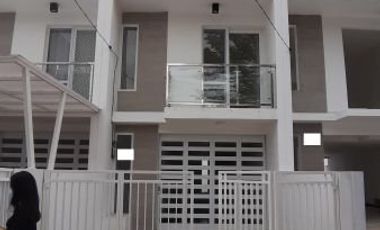 DIJUAL CEPAT !! Rumah BRAND NEW Minimalis 2Unit di Pondok Gading Residence , Bisa Nego Tipis