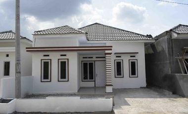 PERUMAHAN CLUSTER PINGGIR JALAN DELIMA