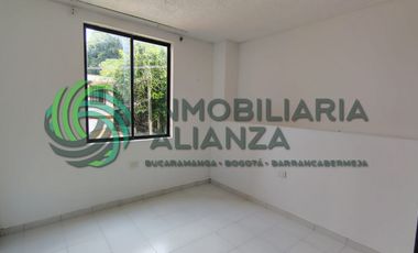 apartamento en arriendo en la floresta. Cod A17326