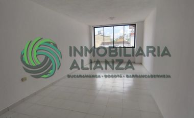 apartamento en arriendo en la floresta. Cod A17326
