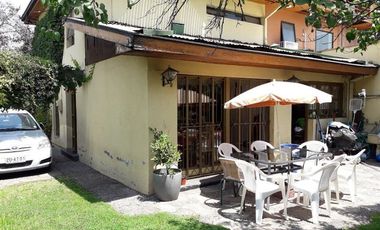 Casa en Arriendo en Casa HABITACIONAL con POTENCIAL COMERCIAL para REMODELAR