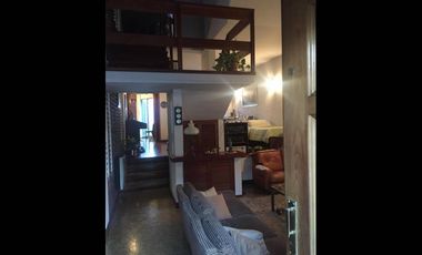 Chalet en Venta Haedo / Moron (A025 3013)