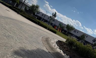 CASA EN RENTA AMUEBLADA O SIN AMUEBLAR PUERTA NATURA SLP