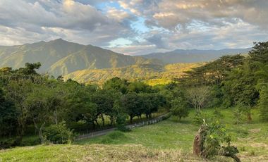 lote en venta en vía hacia bolombolo. Cod V11341