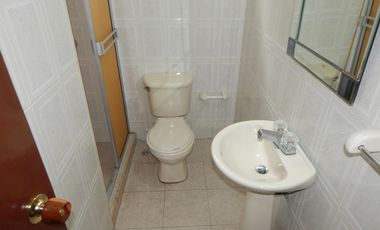 edificio en venta en el golf. Cod V86052