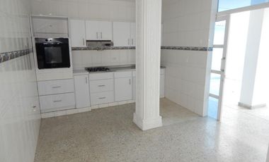 edificio en venta en el golf. Cod V86052