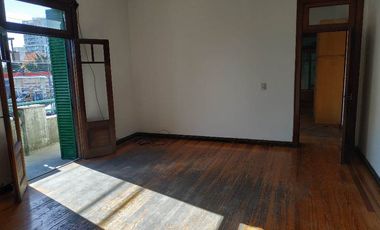 Casa PH en venta en Quilmes Este