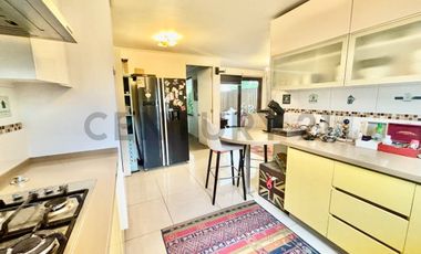 OPORTUNIDAD SE VENDE HERMOSA CASA EN SANTA ELENA DE CHICUREO
