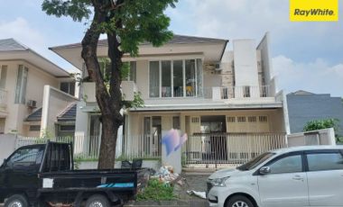 Dijual Rumah Bangunan 2 Lantai Di Royal Residen , Wiyung Surabaya