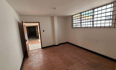 oficina en arriendo en centro. Cod A80407