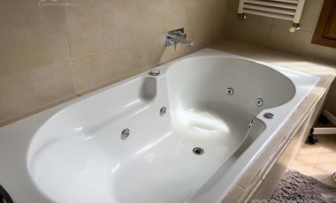 Impecable Casa En Venta En Santa Rita, San Isidro