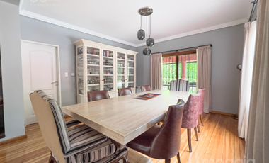 Impecable Casa En Venta En Santa Rita, San Isidro