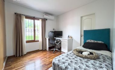 Impecable Casa En Venta En Santa Rita, San Isidro