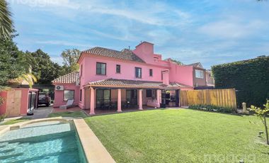 Impecable Casa En Venta En Santa Rita, San Isidro