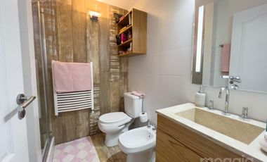 Impecable Casa En Venta En Santa Rita, San Isidro