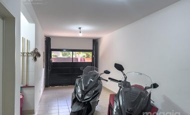 Impecable Casa En Venta En Santa Rita, San Isidro