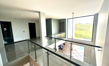 VENTA CASA EN RUITOQUE CERCA AL PARQUE NTERNACIONAL DEL PARAPENTE. Cod V9401