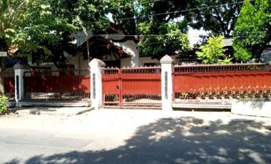 Rumah disewakan di Wonocolo, Surabaya