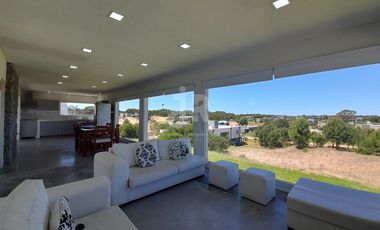 Codigo 605 - Costa Esmeralda - Casa En Alquiler