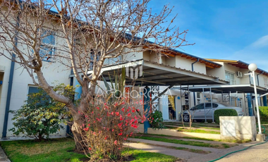 Duplex en Venta en Complejo Los Cererezos