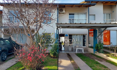 Duplex en Venta en Complejo Los Cererezos