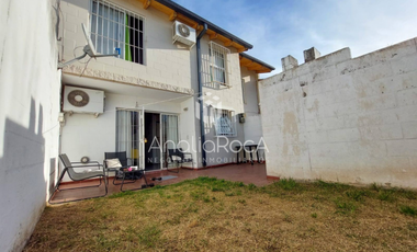 Duplex en Venta en Complejo Los Cererezos