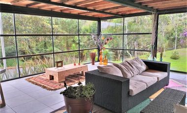 PR12524 CASA A LA VENTA EN SECTOR DE LA LOMA DEL ESCOBERO, ENVIGADO